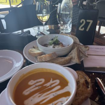 Calcareous Vineyard - Wine Tasting Room Near Me - Paso Robles, California