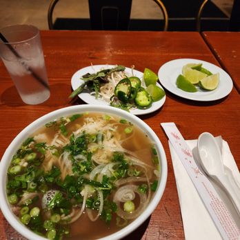 Pho Show - Combo Beef Pho - Vietnamese Near Me - Culver City, California Pho Show - Combo Beef Pho - Vietnamese Near Me - Culver City, California