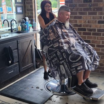 Barber Haus - Barbers Near Me - Inman, South Carolina