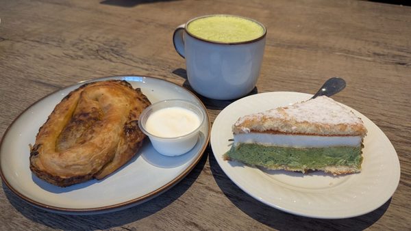 Byrek & Baguette by null