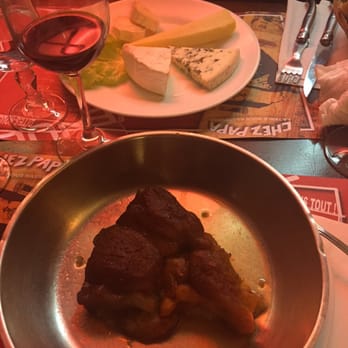 Chez Papa - Plat de Fromage - French Southwest Near Me - Paris, 75