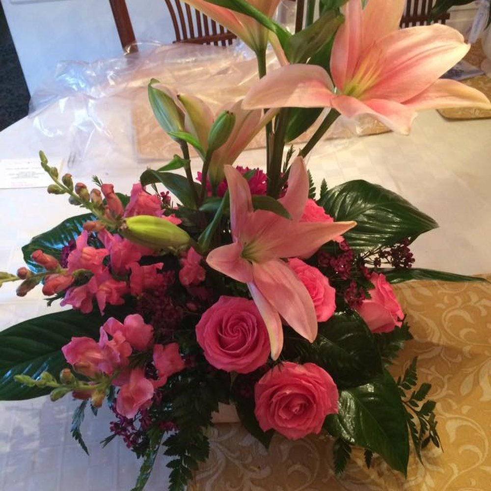 Pondview Florist - What was delivered. Ugh. - Florists Near Me - Winchester, Massachusetts