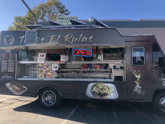 Tacos El Rulas by null