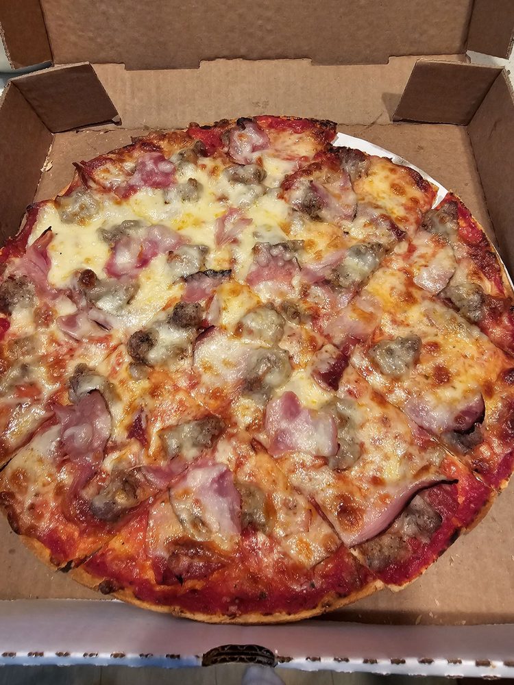 Food from Gambie's Pizza