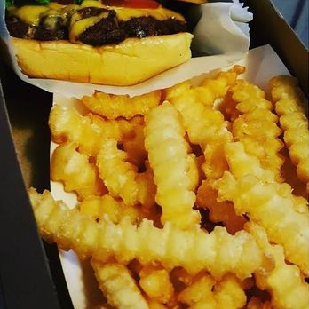 Shake Shack Mall of America - Shack Burger & Fries - Burgers Near Me - Bloomington, Minnesota Shake Shack Mall of America - Shack Burger & Fries - Burgers Near Me - Bloomington, Minnesota