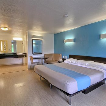 Motel 6 - Guest Room - Hotels Near Me - Ann Arbor, Michigan