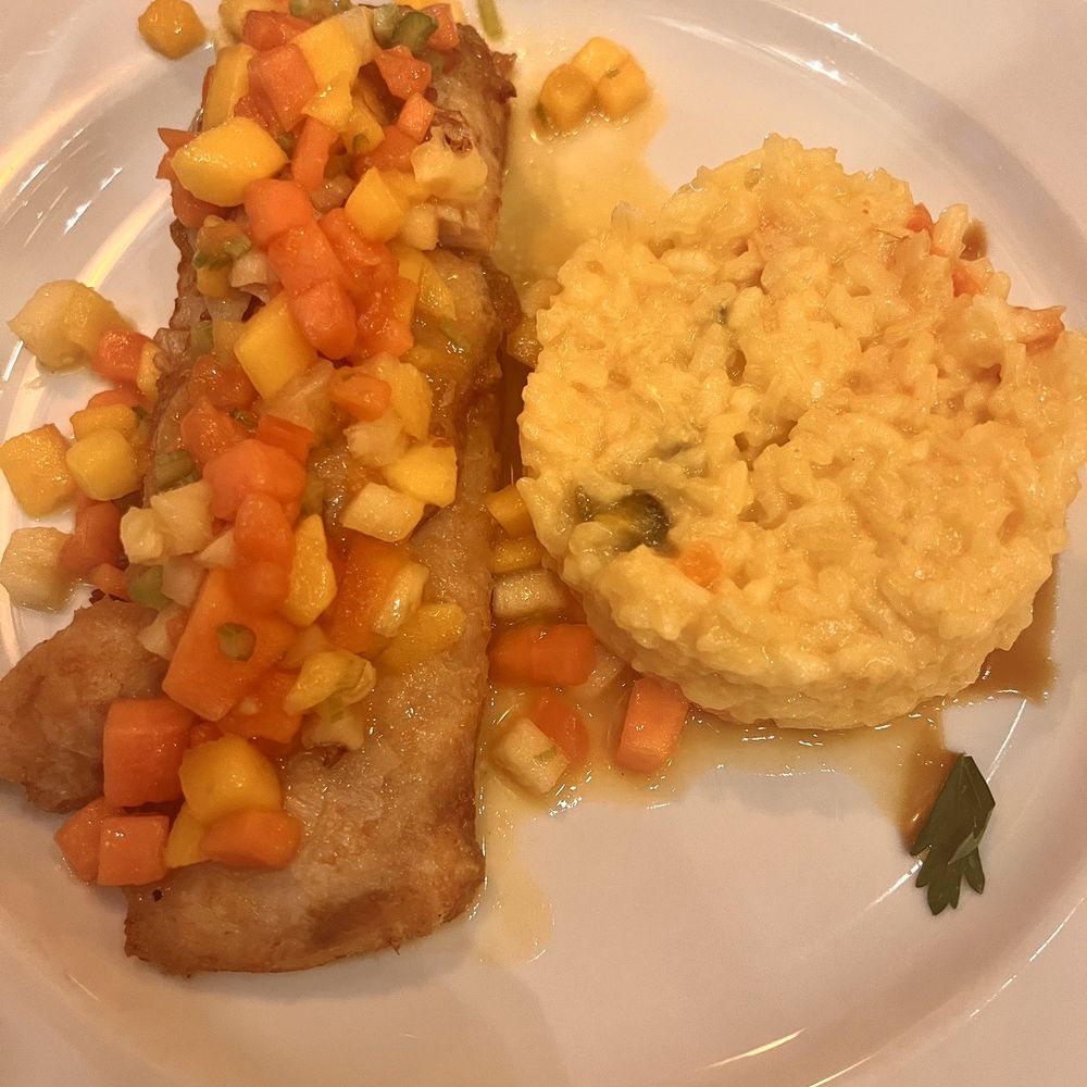 Aqva Restaurant - Tropical surubí - Argentine Near Me - Puerto Iguazú, N