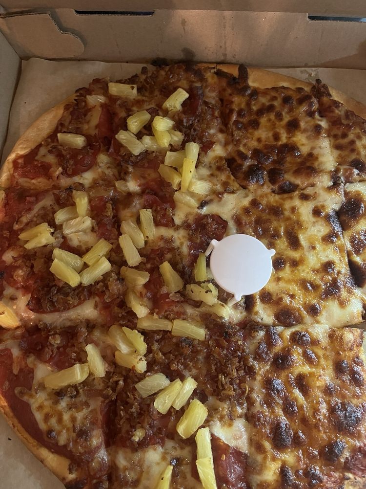 LaRosa's Pizza - Monroe Logo