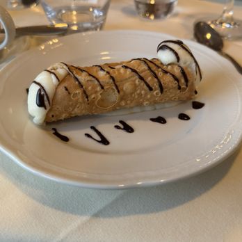La Collina - RW Cannoli - Italian Near Me - Bala Cynwyd, Pennsylvania La Collina - RW Cannoli - Italian Near Me - Bala Cynwyd, Pennsylvania