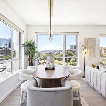 White Harmony Design and Staging - White Harmony Staging & Design
- Dining room staging
- Condo staging - Home Staging Near Me
