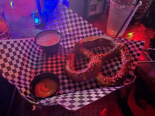 Tracy's Lounge by null