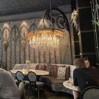 Vanderpump A Paris - Gorgeous decor - French Near Me - Las Vegas, Nevada Vanderpump A Paris - Gorgeous decor - French Near Me - Las Vegas, Nevada