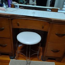 Barker's Phil Furniture Refinishing