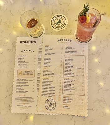 Wilma's Carousel Bar by null