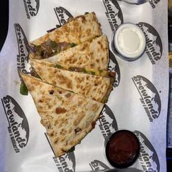 Brewlands Bar & Billiards - Yummy veggie quesadilla