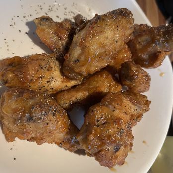 Yard House - Whiskey Chicken wings - New American Near Me - Orlando, Florida