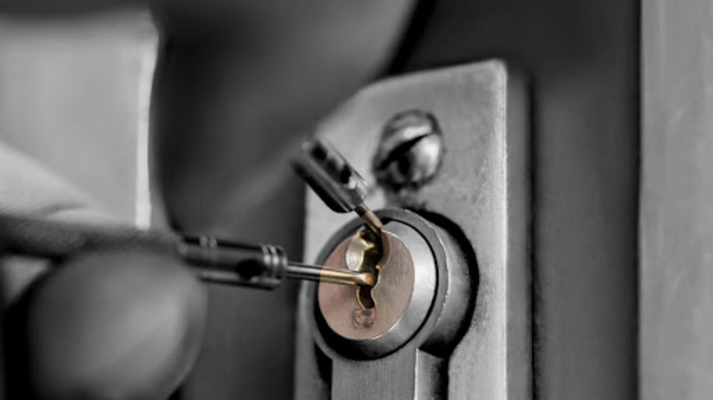 UNLIMITED LOCKSMITH 24 Photos & 28 Reviews Sacramento, California