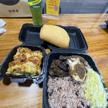 Negril - Silver Spring - Mac and Cheese, Jerk Chicken Dinner, Coco Bread, Schweppes Ginger Ale 20oz - Caribbean Near Me - Silver Spring, Maryland