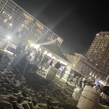 Virginia Beach Ocean Front - Food Vendor - Beaches Near Me - Virginia Beach, Virginia Virginia Beach Ocean Front - Food Vendor - Beaches Near Me - Virginia Beach, Virginia