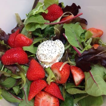 Antica Casa della Malvasia - Delicious strawberry salad - Wine Bars Near Me - Vicenza, Virgin Islands