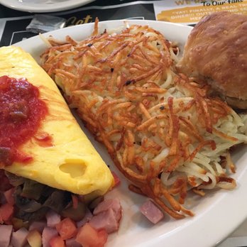 Metro Diner - Omelet - meh; hash browns - bland; good biscuit - American Near Me - Tulsa, Oklahoma Metro Diner - Omelet - meh; hash browns - bland; good biscuit - American Near Me - Tulsa, Oklahoma