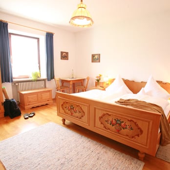 Neuwirt Surheim - Bed & Breakfast Near Me - Saaldorf-Surheim, BY Neuwirt Surheim - Bed & Breakfast Near Me - Saaldorf-Surheim, BY
