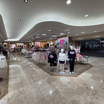 Dillard's - Department Stores Near Me - Cedar Park, Texas