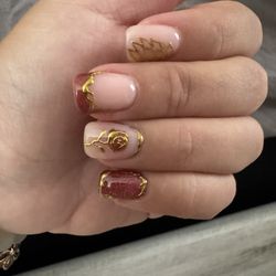 Shapes Nails and Spa