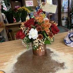 Love Bud Floral & Gifts - Red roses
