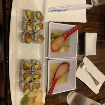 Amber - Salmon avocado roll - Japanese Near Me - New York, New York