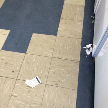 Wash & Fold - Nasty dirty floors and machines. - Laundry Services Near Me - Gainesville, Texas Wash & Fold - Nasty dirty floors and machines. - Laundry Services Near Me - Gainesville, Texas