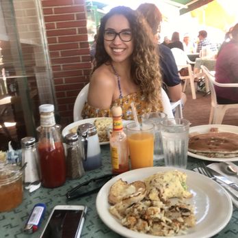 Martha's - We split a ABC Omelette - American Near Me - Hermosa Beach, California