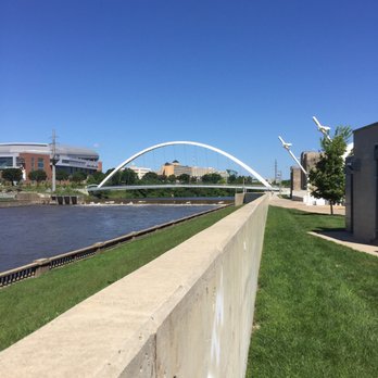 Principal Riverwalk - Parks Near Me - Des Moines, Iowa