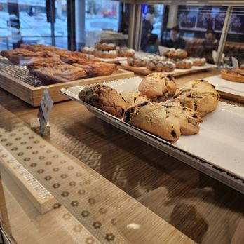 Paris Baguette - Bakeries Near Me - Springfield, Virginia