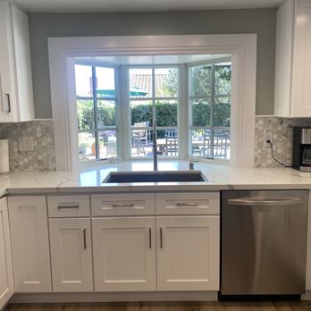 Kitchen & Bath Design Center - Shaker cabinets - Flooring Near Me - Anaheim, California Kitchen & Bath Design Center - Shaker cabinets - Flooring Near Me - Anaheim, California