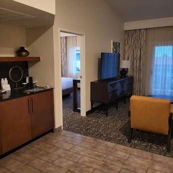Mandalay Beach - Living area - Beaches Near Me - Oxnard, California