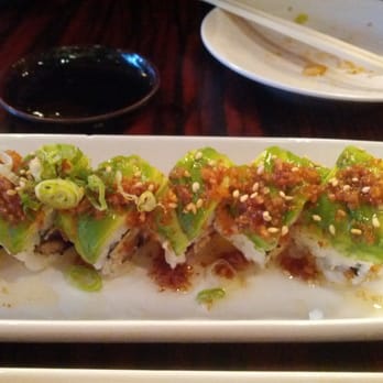 Mama M Sushi - Eel Garlic roll - Japanese Near Me - Pasadena, California Mama M Sushi - Eel Garlic roll - Japanese Near Me - Pasadena, California