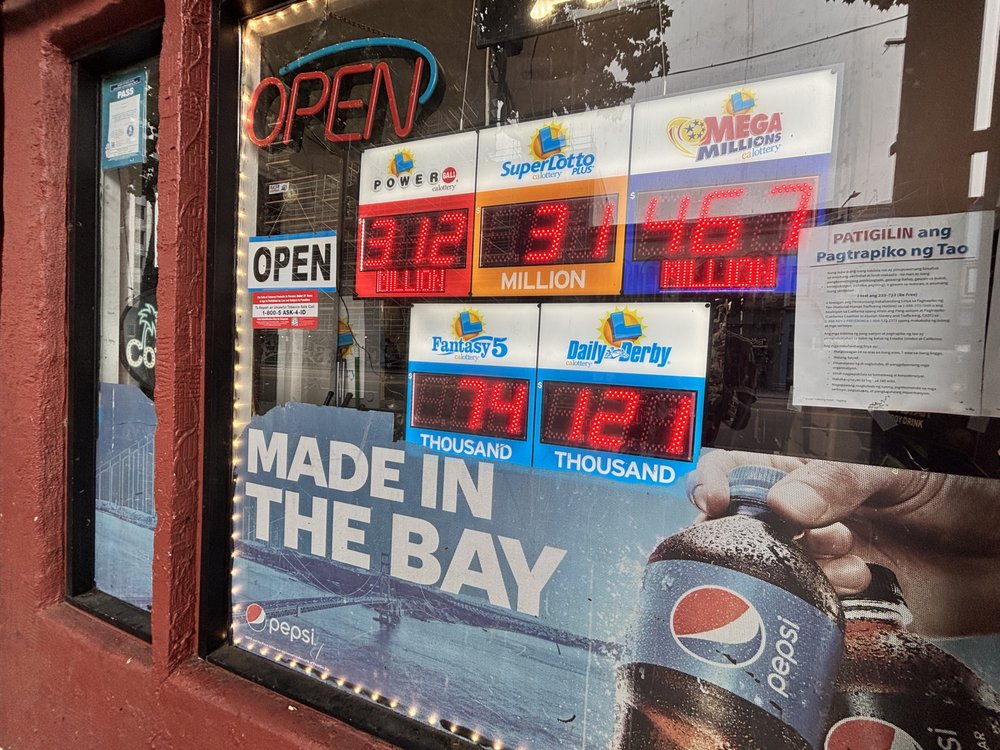 Ak's Square In & Out Mini Market Logo