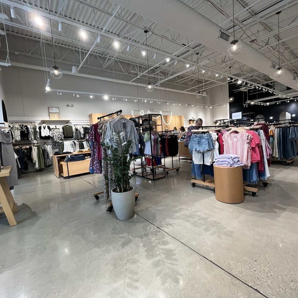 Evereve - Women's Clothing Near Me - Rochester Hills, Michigan Evereve - Women's Clothing Near Me - Rochester Hills, Michigan