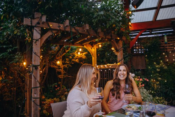 Robin's Restaurant by null