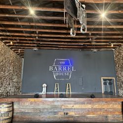 The Barrel House - Outdoor stage and bar area