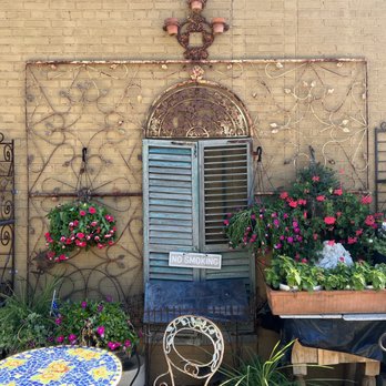 True Salvage Cafe - Outdoor decor - Gluten-Free Near Me - Maplewood, New Jersey