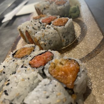 Jasmine Restaurant - Spicy maki roll - Japanese Near Me - Easton, Pennsylvania Jasmine Restaurant - Spicy maki roll - Japanese Near Me - Easton, Pennsylvania