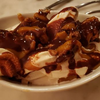 Estelle - Cinnamon toast crunch ice cream - Wine Bars Near Me - Saint Paul, Minnesota Estelle - Cinnamon toast crunch ice cream - Wine Bars Near Me - Saint Paul, Minnesota