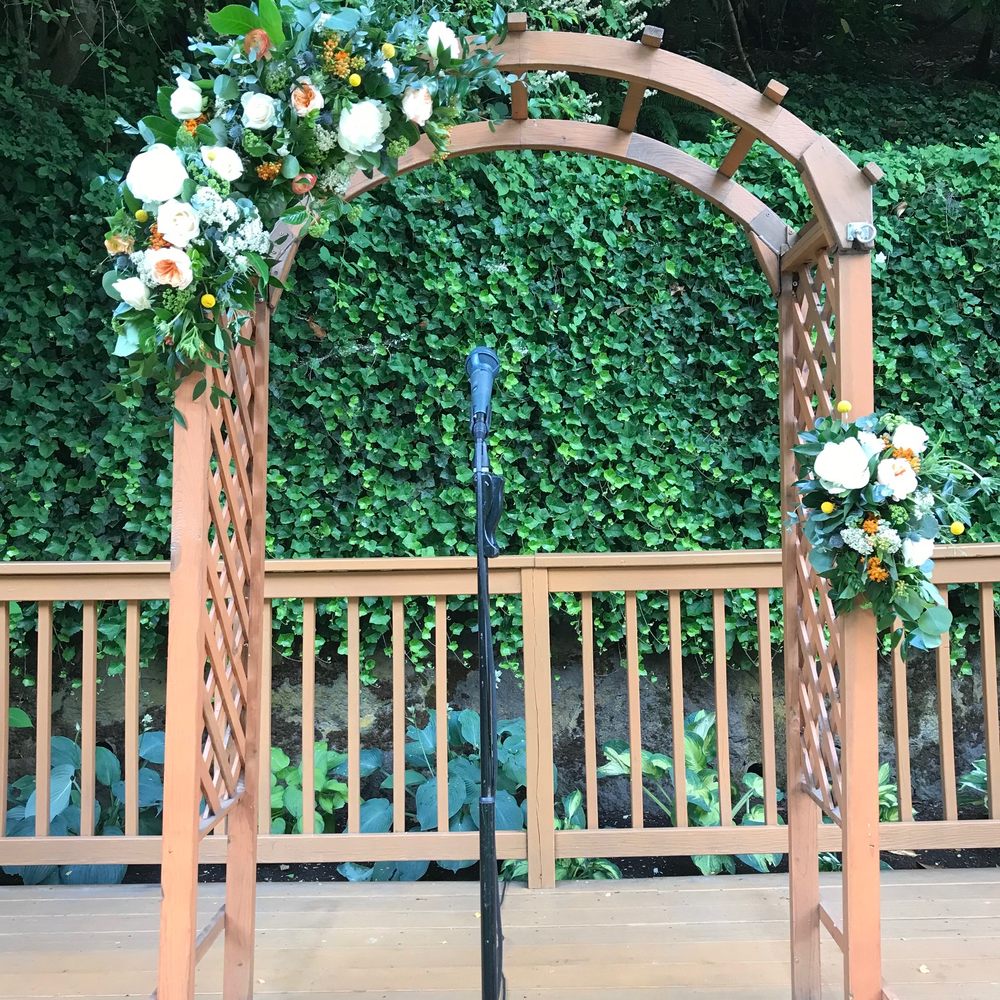 Laurelhurst Florist - Florists Near Me - Portland, Oregon Laurelhurst Florist - Florists Near Me - Portland, Oregon