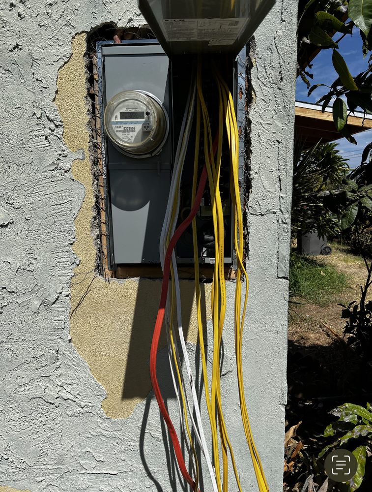 Slide of San Diego Pro Electric