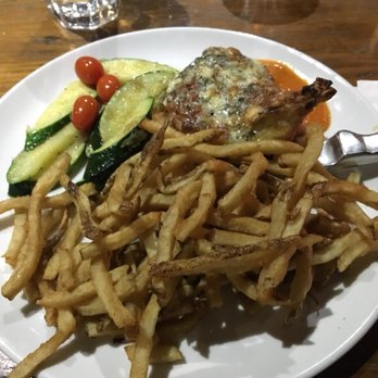 Union Social Eatery - Gastropubs Near Me - Toronto, Ontario