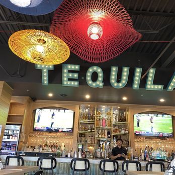 Cabo - Bar area - Mexican Near Me - Northbrook, Illinois