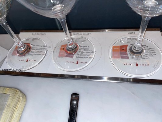 Vino Volo by null