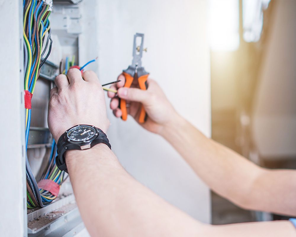 Slide of Sying Electrical Repairs